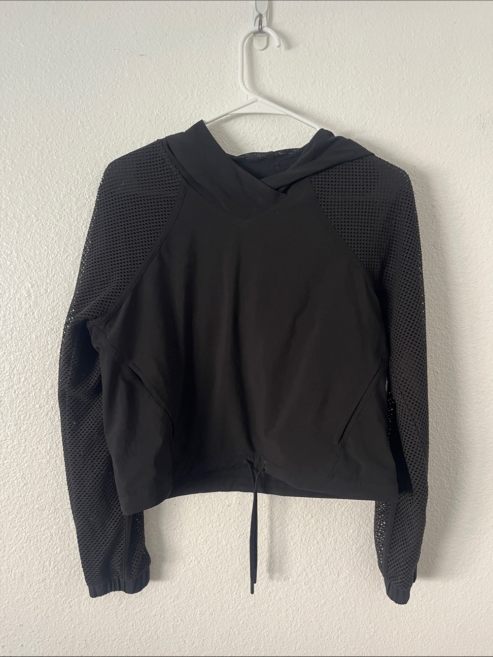 Lululemon Catch a Breeze Pullover Black Size 6 - Picture 2 of 4